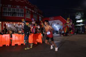 BIB: 4251
                            <button type="button" onclick="openModal(26220910)" class="btn btn-primary btn-sm float-right btn-popup" data-toggle="modal" data-target=".modal-high-quality">
                        <i class="fas fa-shopping-cart"></i> Add to Cart
                    </button>
                                            <button type="button" onclick="isThisMe(26220910, true)" class="btn btn-success btn-sm float-right btn-popup btn-isme hidden" data-toggle="tooltip" data-placement="bottom" title="นี่คือรูปของคุณใช่ไหม คลิกที่นี่เพื่อเอาเข้าอัลบั้ม">
                        <i class="fas fa-plus"></i> Add to album
                    </button>
                    <button type="button" onclick="isThisMe(26220910, false)" class="btn btn-warning btn-sm float-right btn-popup btn-isnotme hidden">
                        <i class="fas fa-ban"></i> Remove from album
                    </button>